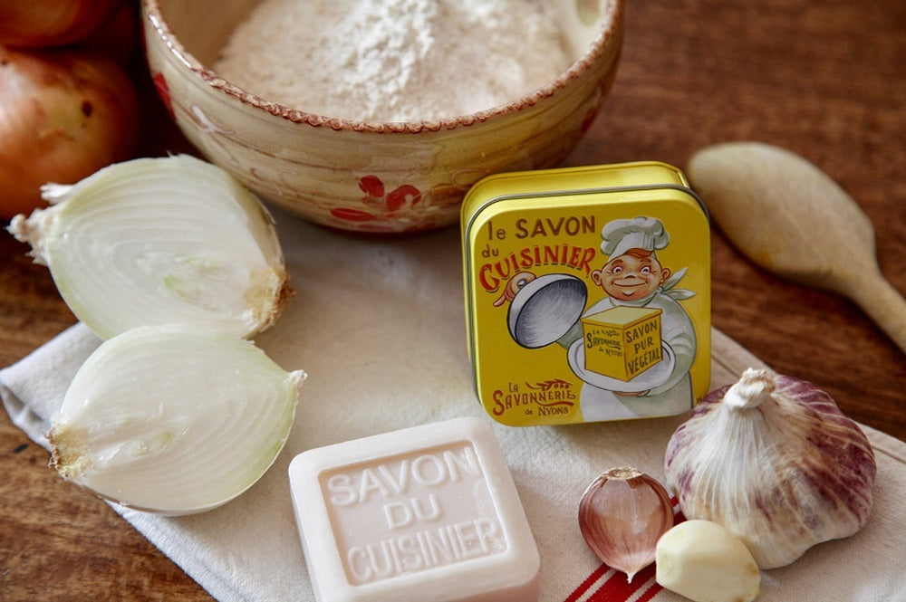 La Savonnerie de Nyons Boîte Métal Illustrée Savon du Cuisinier 3.52oz